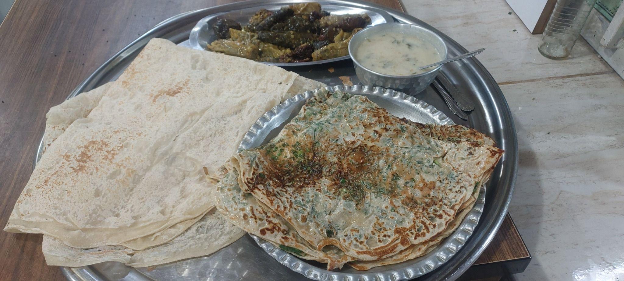 کافه و رستوران محلی فرزین