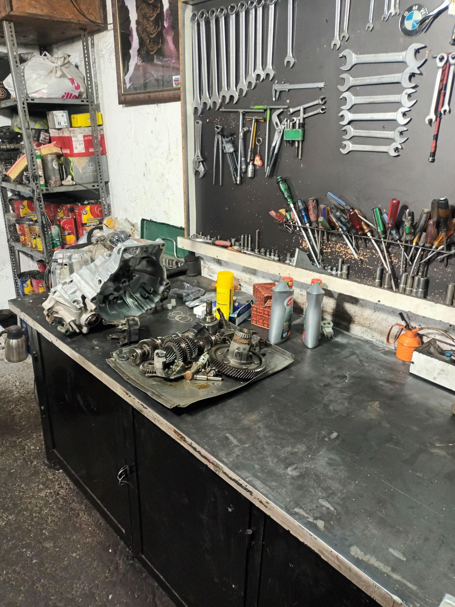 تعمیرگاه رضا حوری