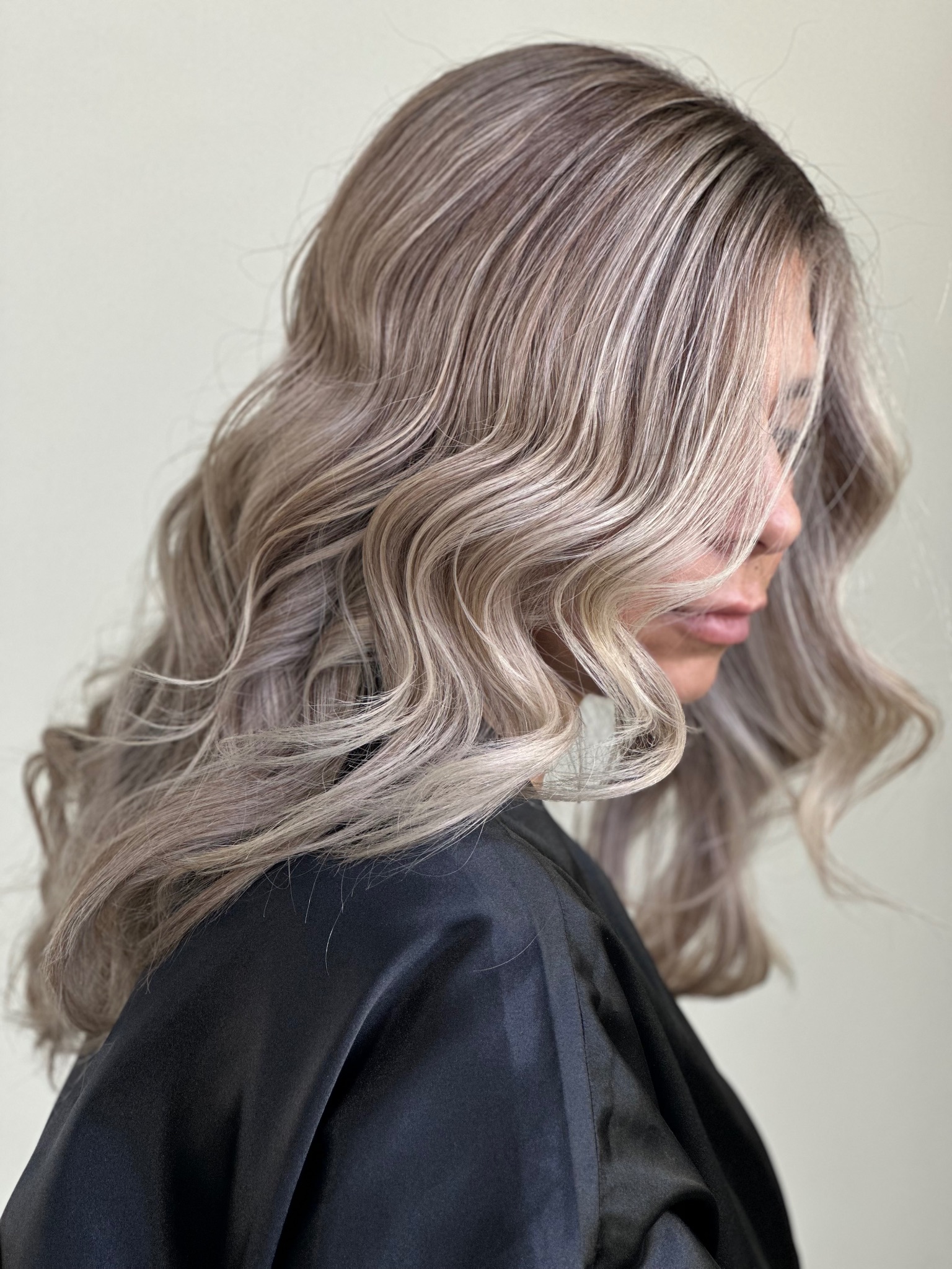 آرایشگاه زنانه دیبا مسیح