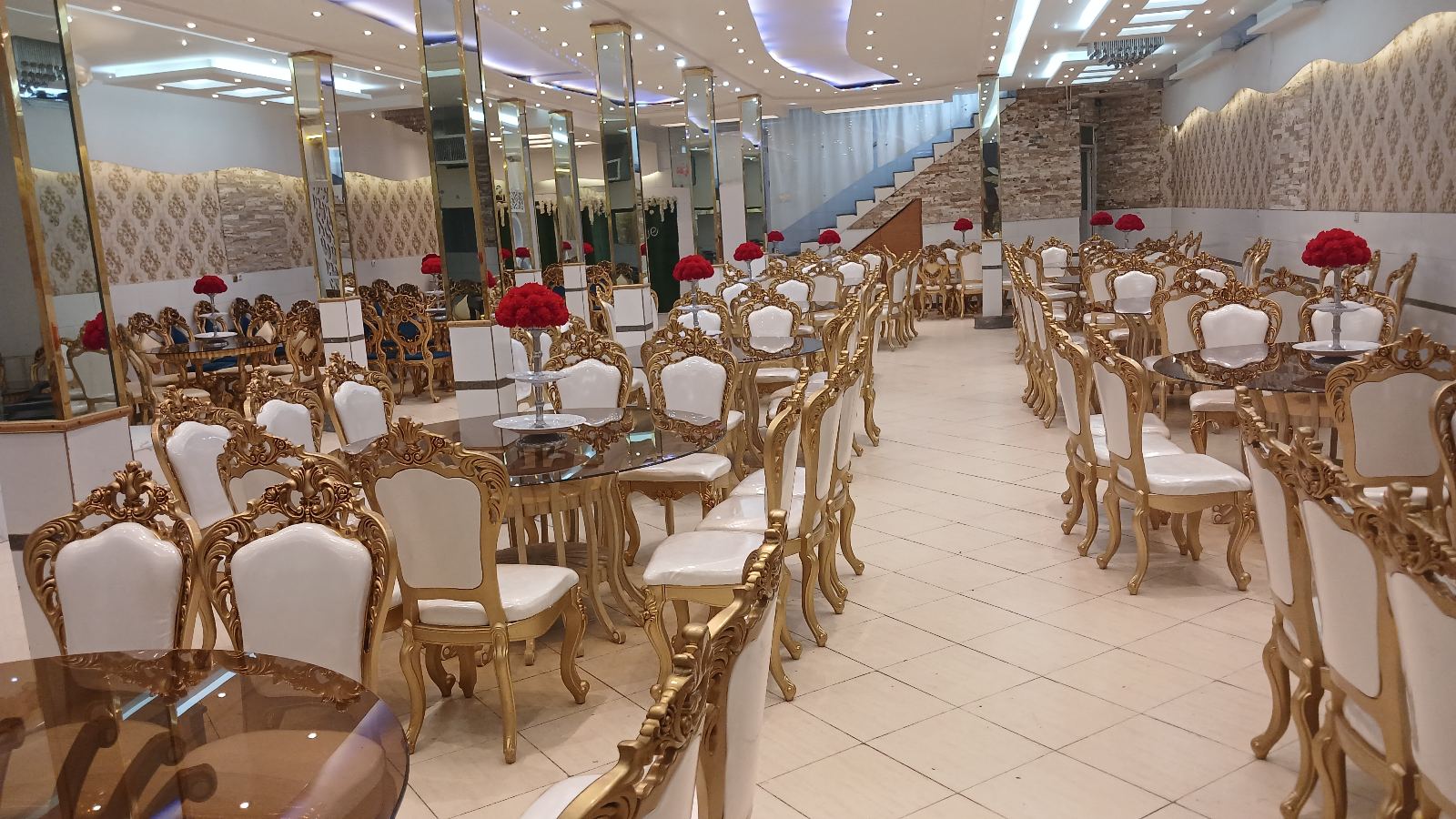 تالار رستوران ینتی خوی