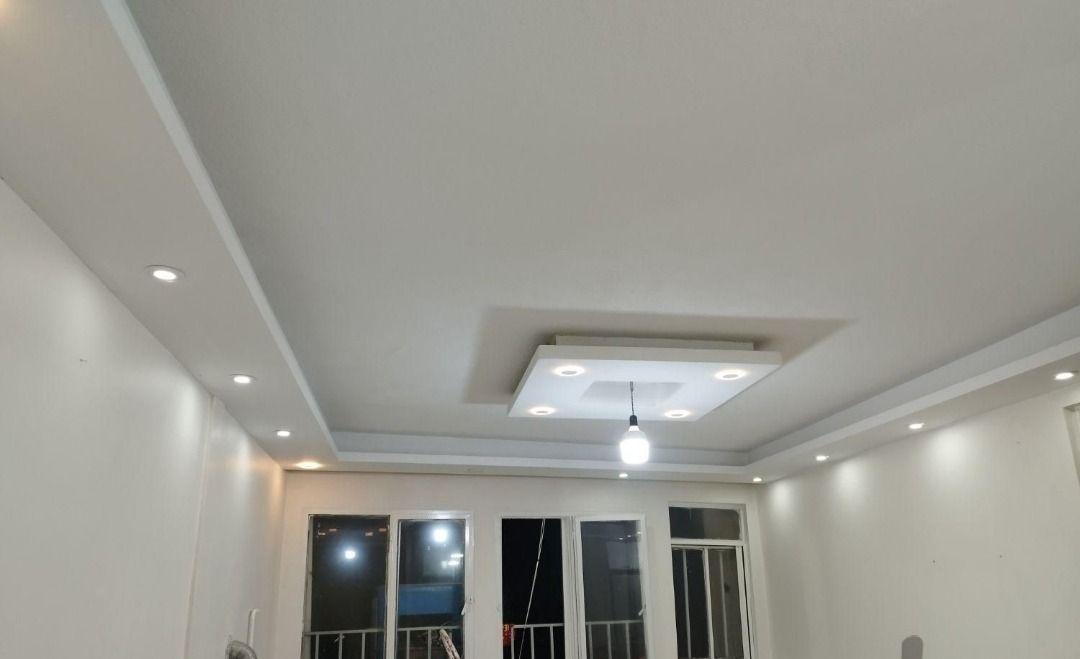 نقاش ساختمان میدان ساعت