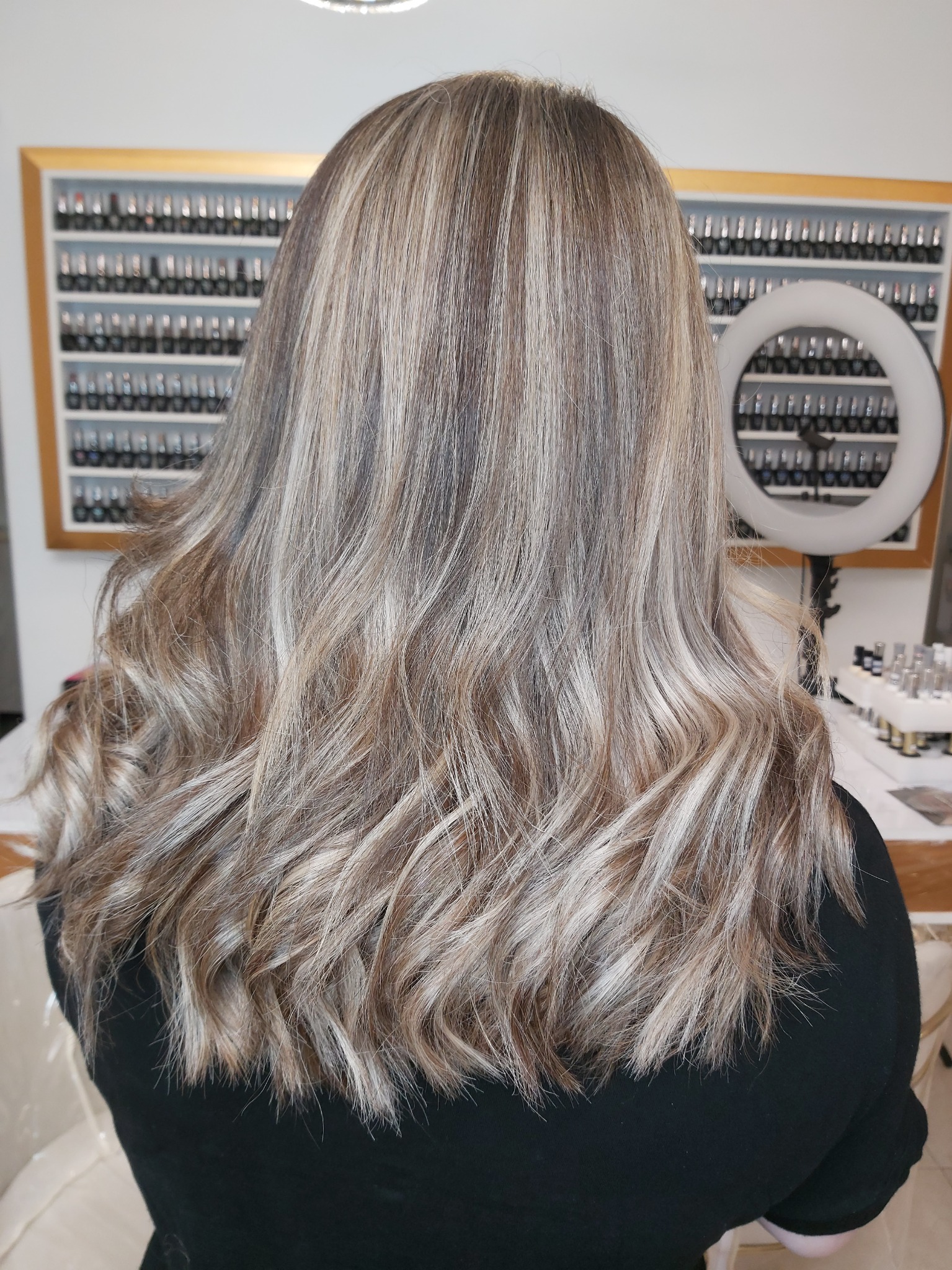 خدمات رنگ و لایت پریسا