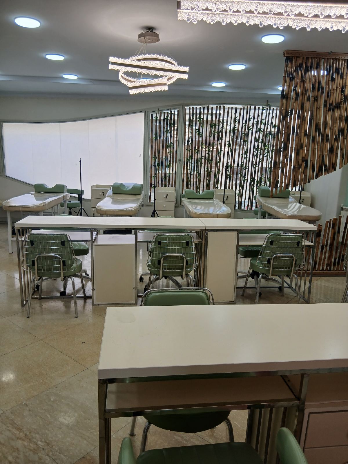 سالن زیبایی هلی بیوتی