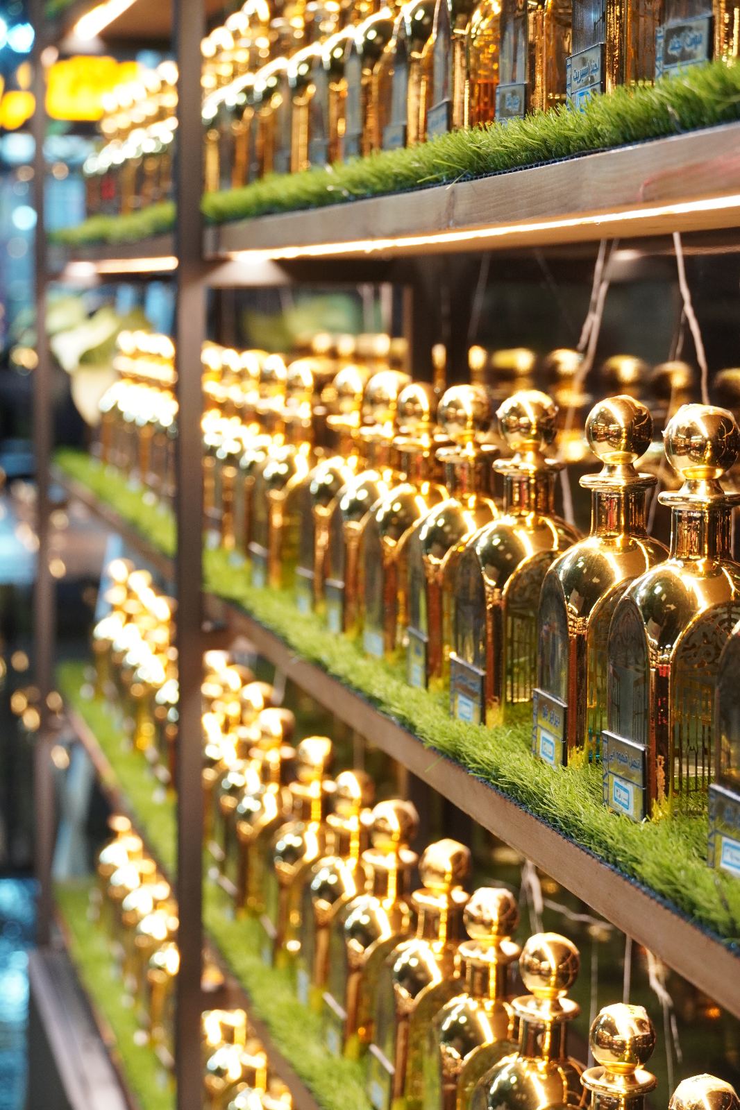 عطر وادکلن سیوت اصفهان خیابان حافظ