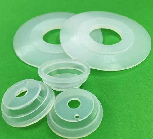 طراحی و ساخت قالبهای لاستیکی و تولید