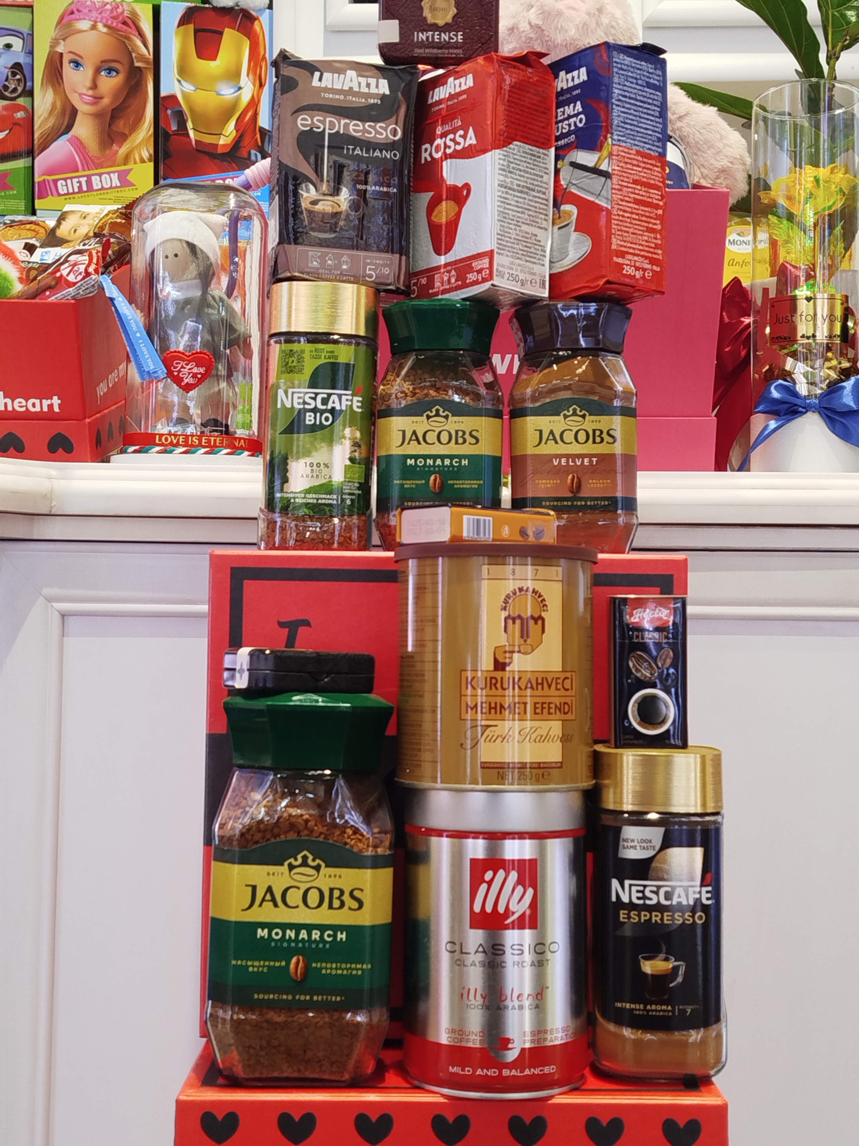 شوکوبل(انواع شکلات های خارجی و قهوه)