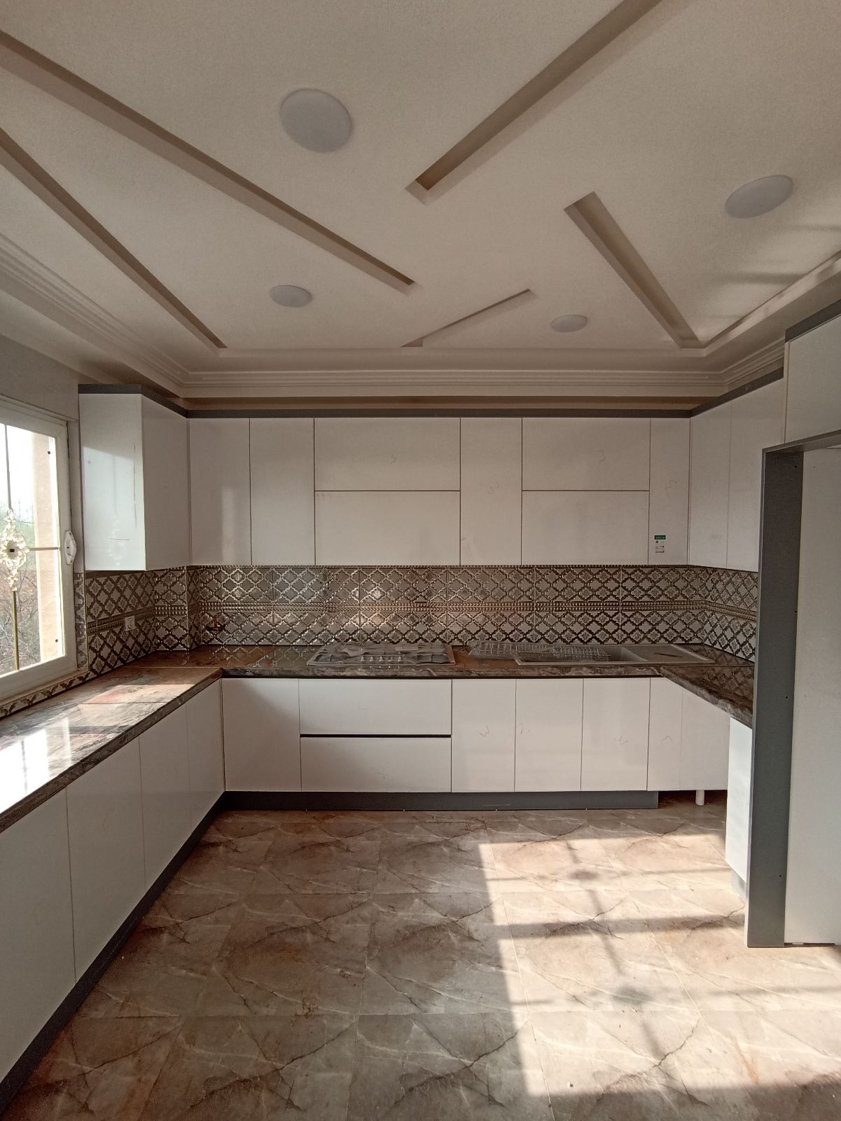 کابینت و دکوراسیون مهاجر