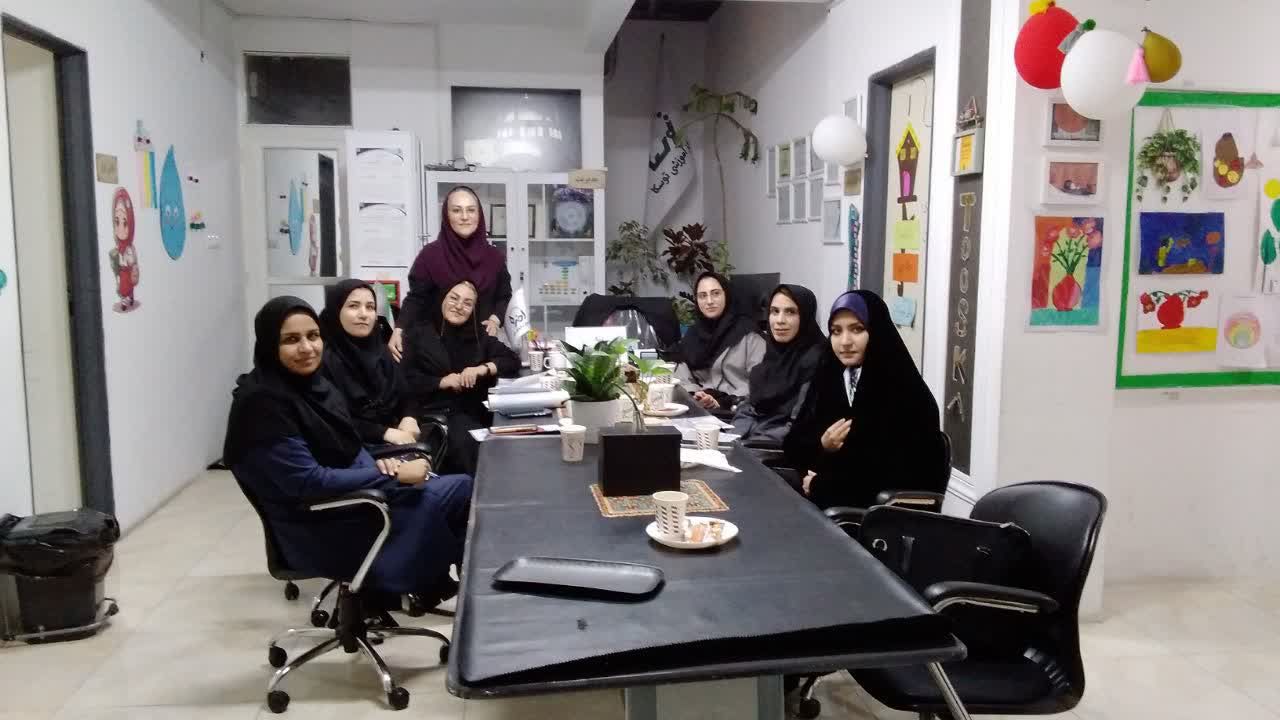 مدرسه آموزش از راه دور دخترانه افرا در زنجان (هفتم تا دوازدهم)