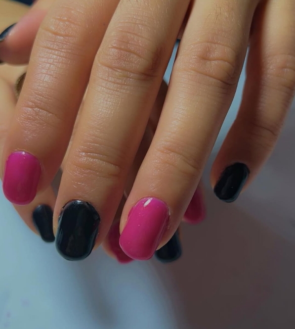 خدمات و آموزش ناخن مهشید اسدی