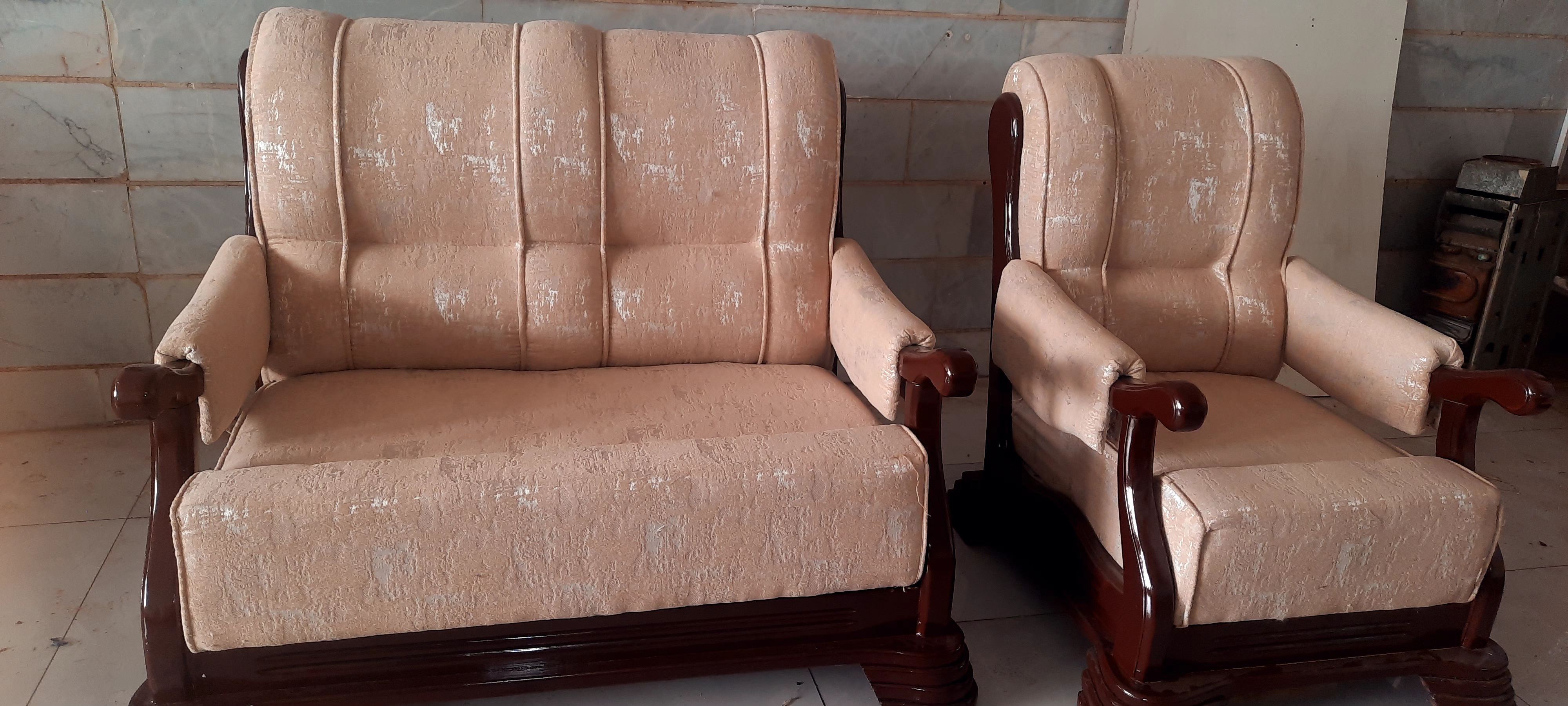 تعمیرات مبل و رنگ کاری چوب