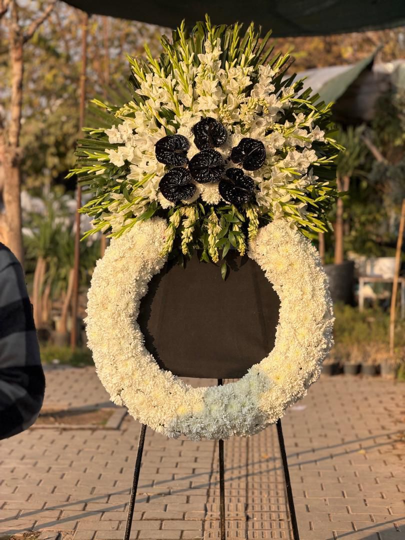 تاج گل تر حیم  و تبریک و سبد گل