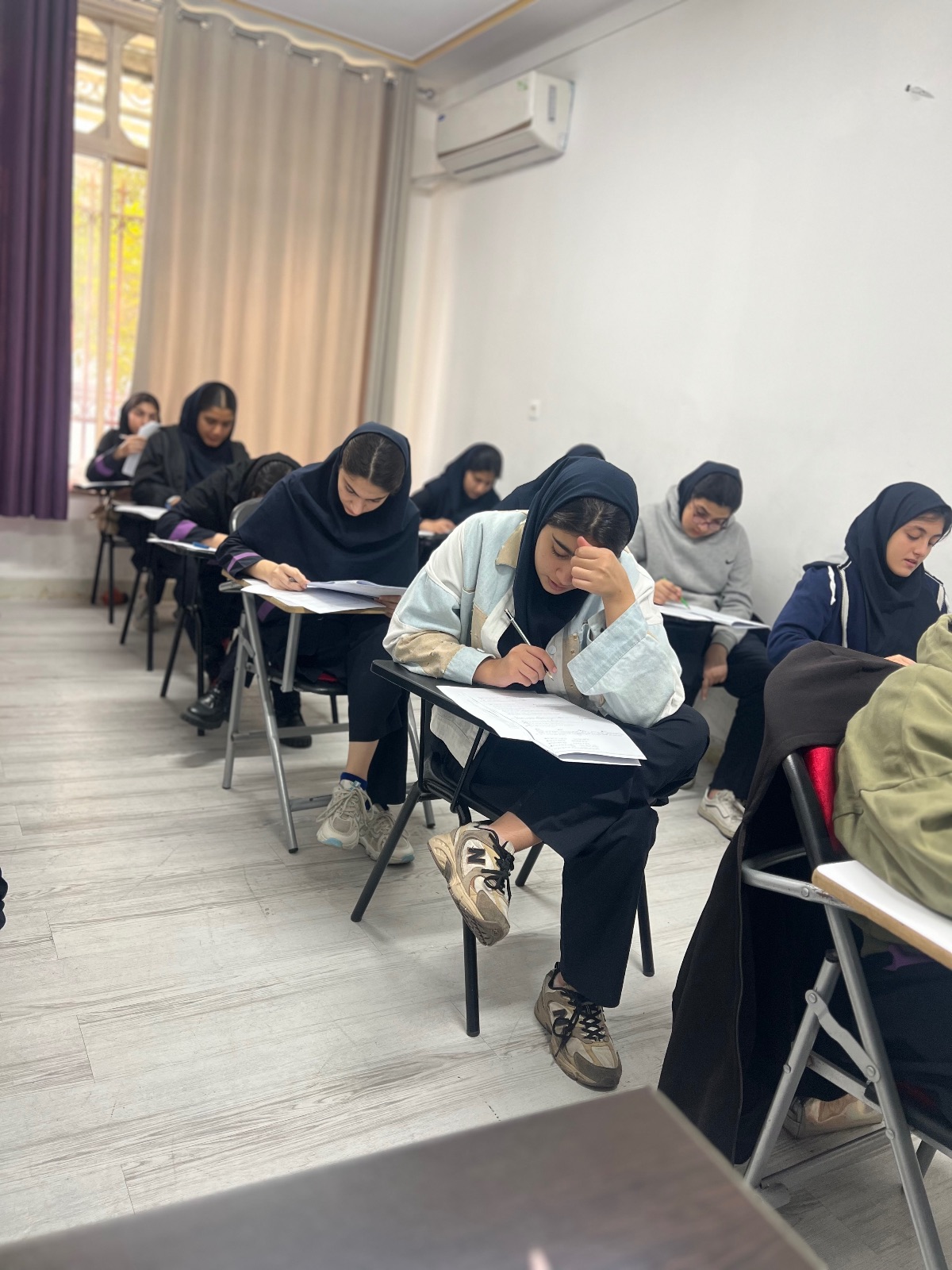 دبیرستان دخترانه نفیس قائمشهر