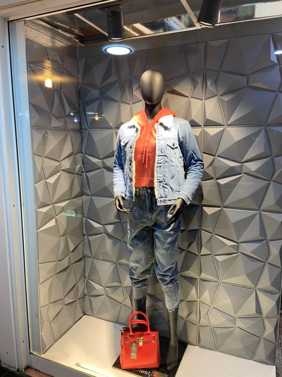 تولیدی مانکن زمانی