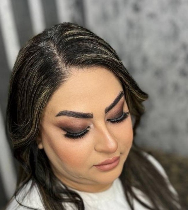 خدمات تخصصی میکاپ وپاکسازی صورت