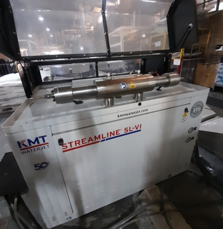 تعمیرات تخصصی دستگاه واترجت برش با آب