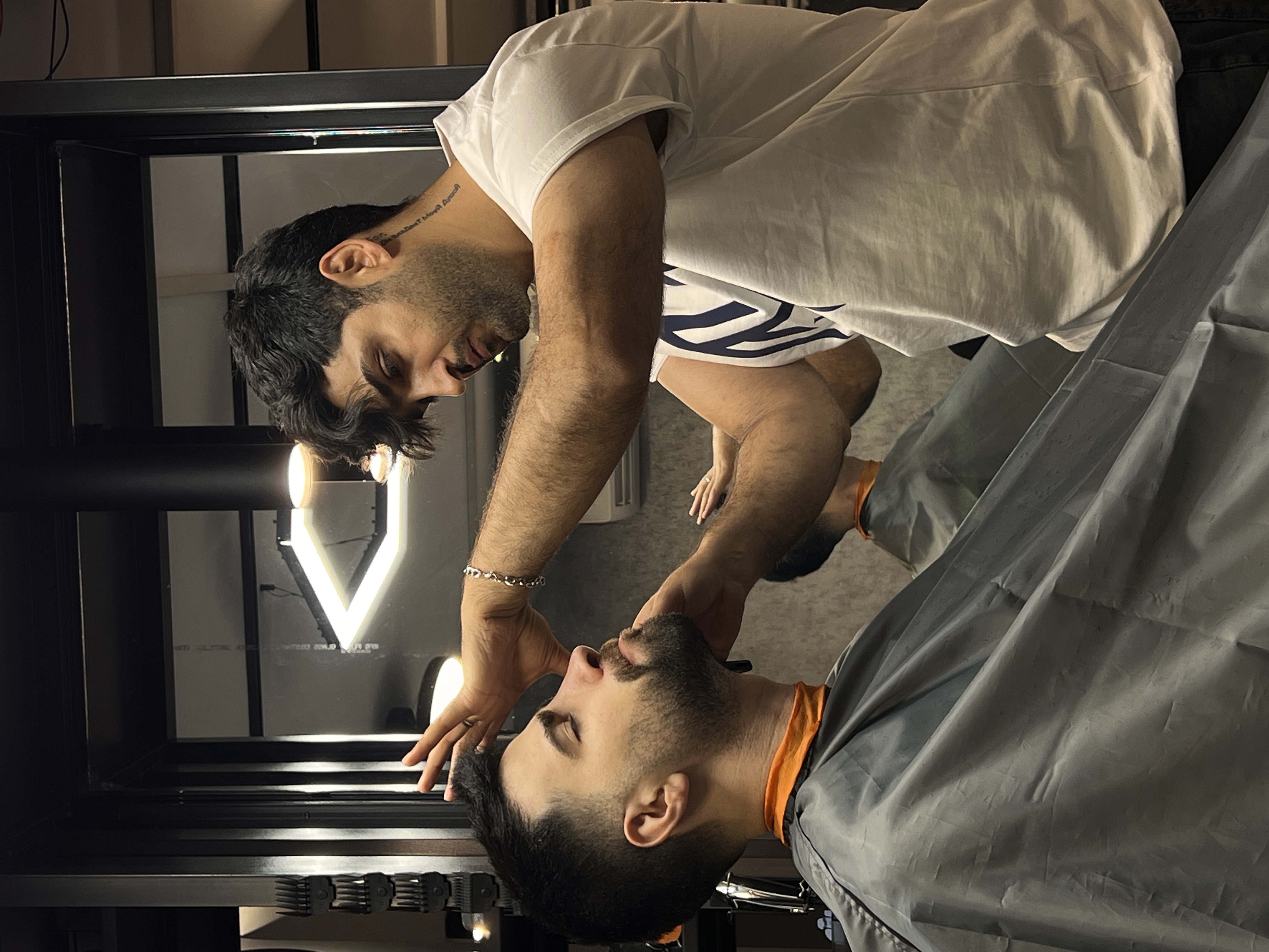 سالن ارایشگاه مردانه M-LOUNGE