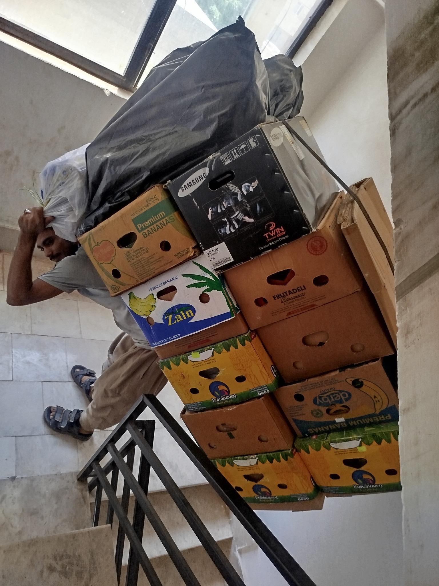 کارگر اثاث کشی منزل تهران