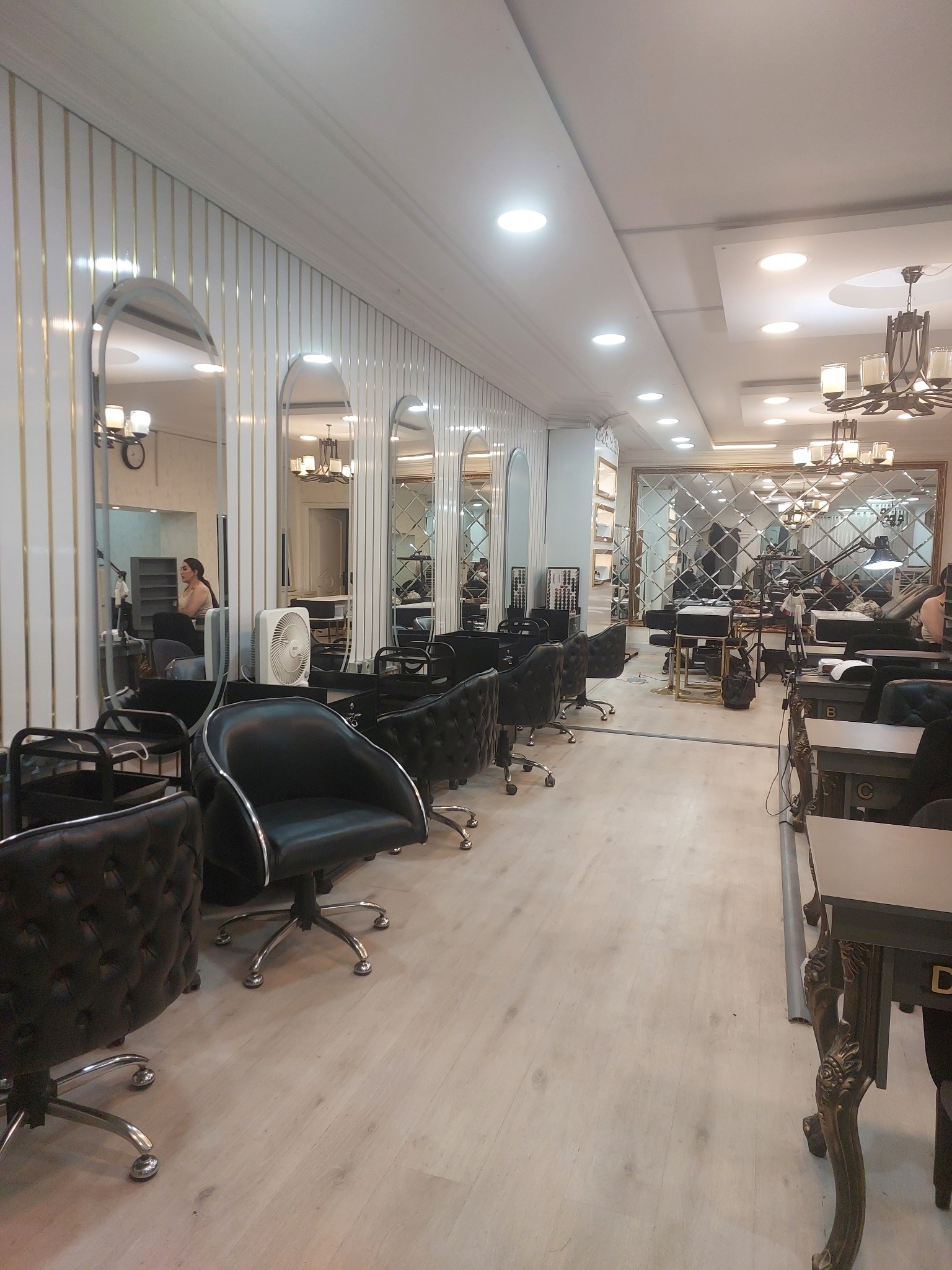 سالن زیبایی فاتحیان