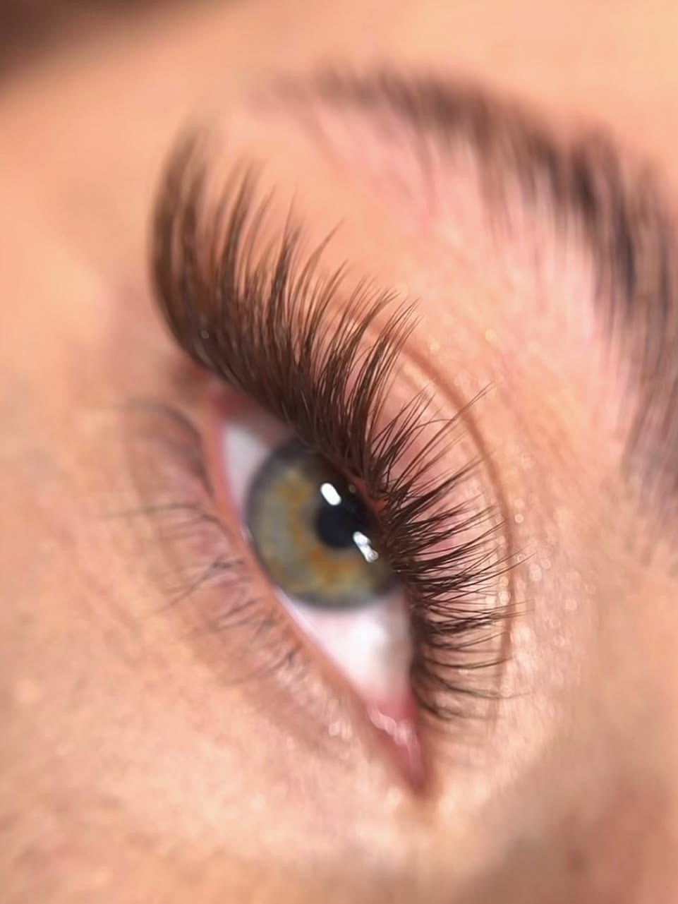 خدمات تخصصی اکستنشن مژه