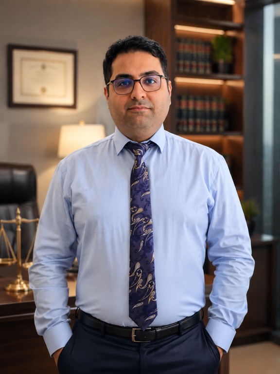 وکیل بهزاد زرندی