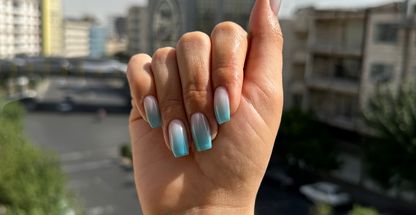 خدمات تخصصی کاشت ناخن لیلا