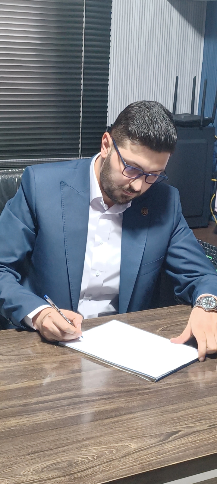 وکیل سیّدمجتبی مؤمنی