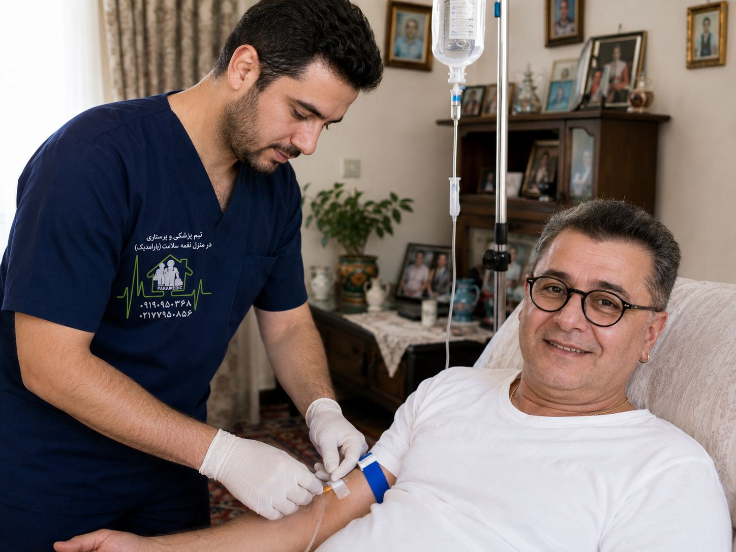 تیم حرفه ای  پزشکی  در منزل پارامدیک