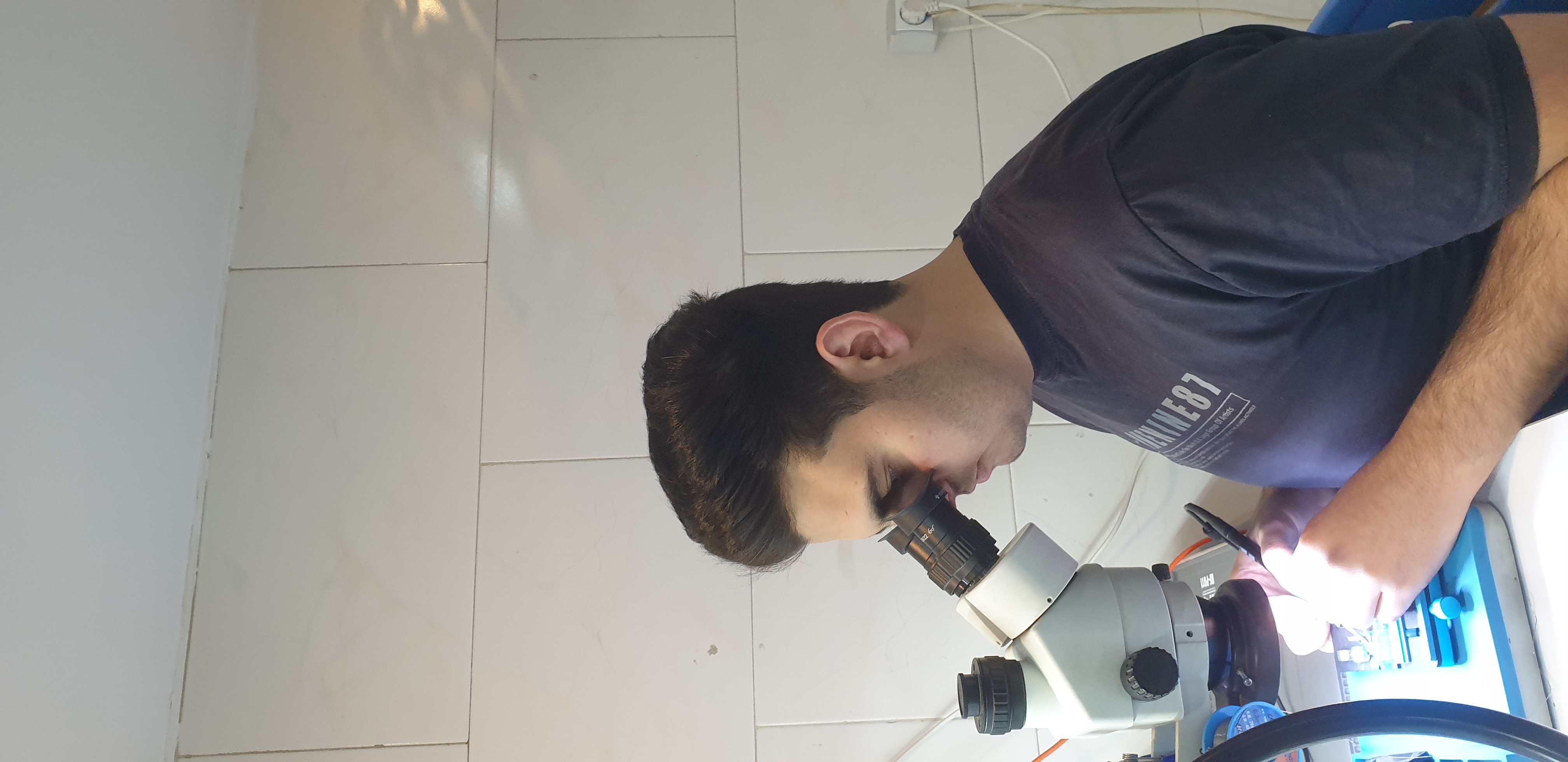 کافی نت تعمیرات موبایل