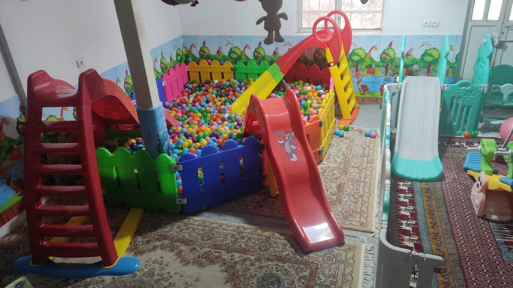 مهدکودک وپیش دبستانی جزیره شادی