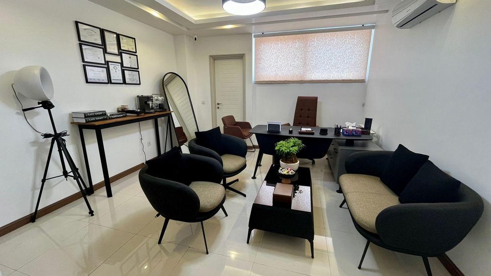 مطب دکتر امید اعتماد جراح پلاستیک و زیبایی