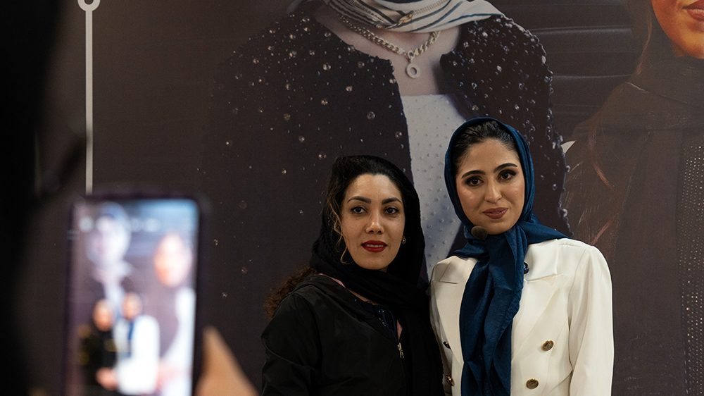 آموزشگاه زبان انگلیسی المانی فرانسه چینی