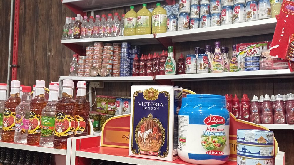مرغ فروشی مردی
