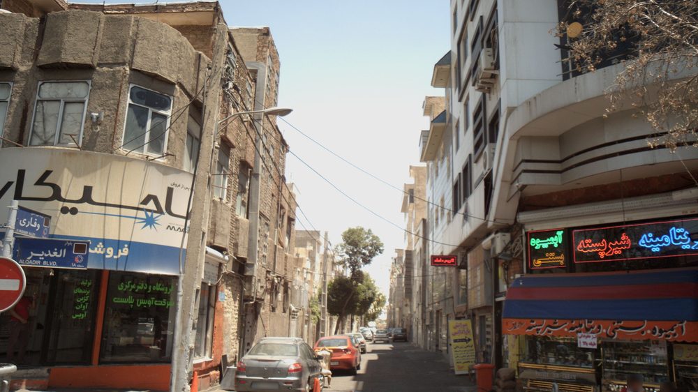 ابمیوه و بستنی فروشی