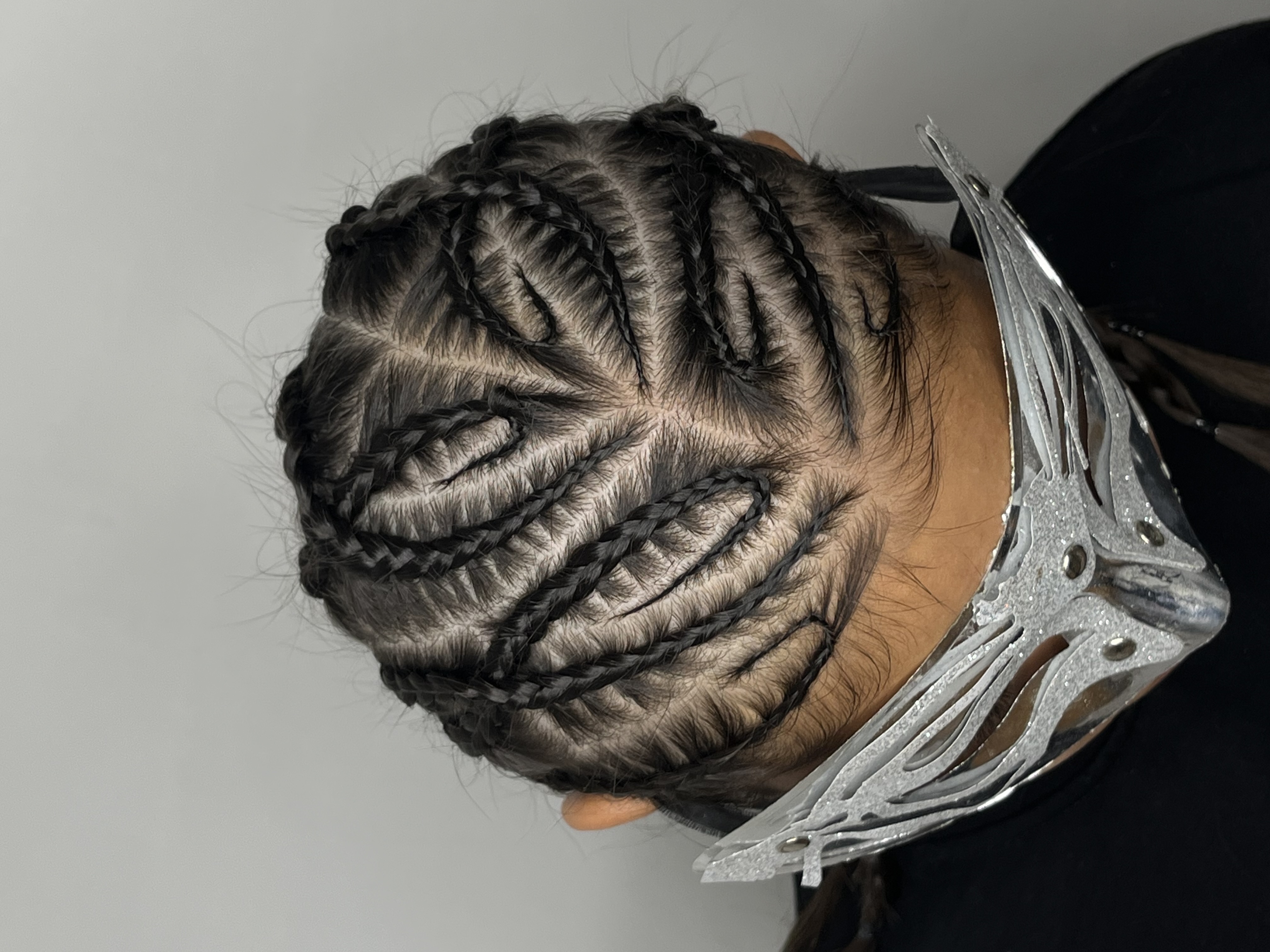 خدمات تخصصی ناخن،مژه و بافت مو آوا