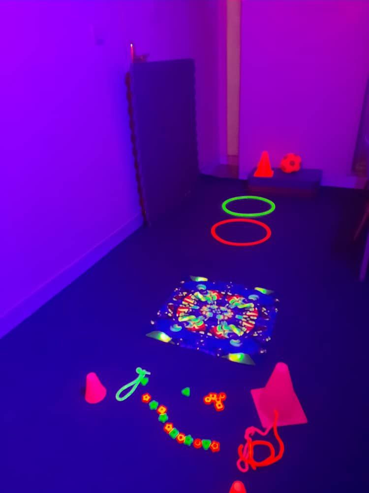 گفتاردرمانی و کاردرمانی آسو منطقه17 فلاح