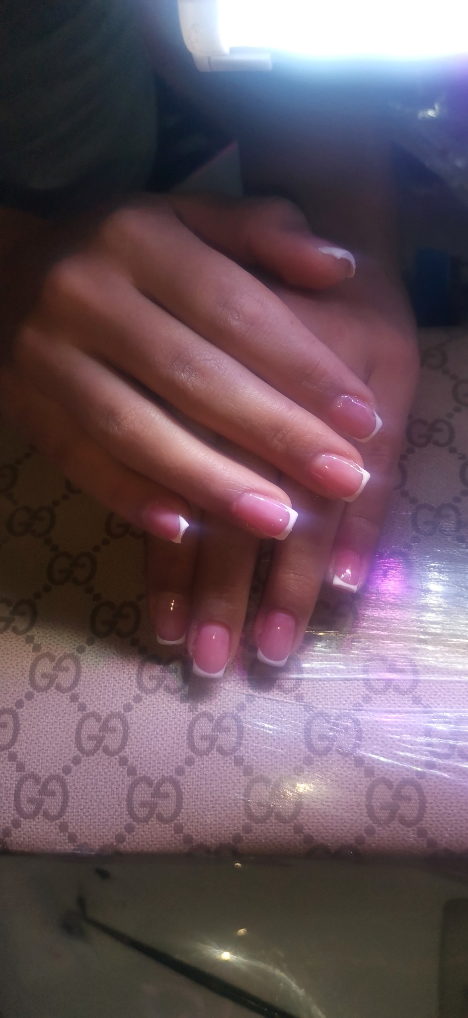 خدمات تخصصی  ناخن آرِنو