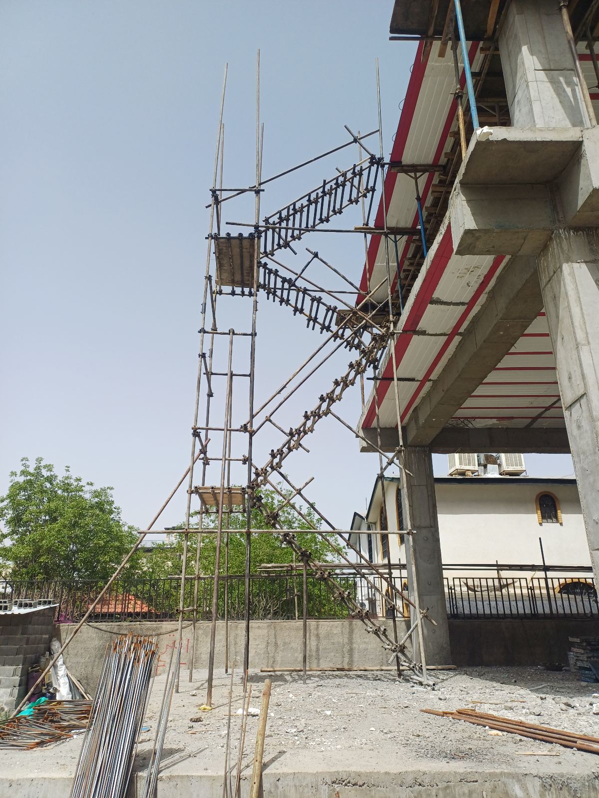 داربست فلزی افراشته
