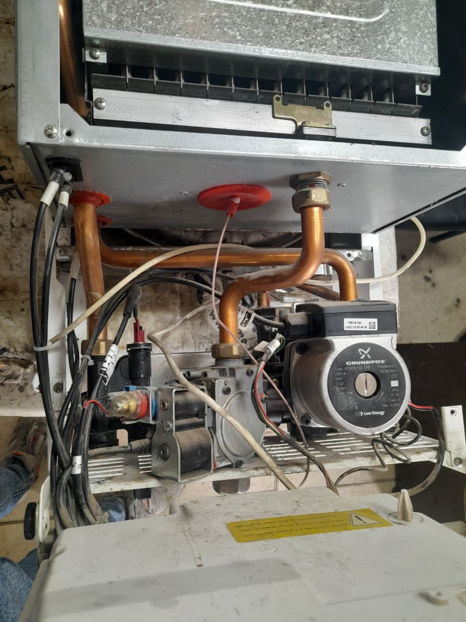 سرویس و تعمیرات پکیج و کولرگازی پارسه