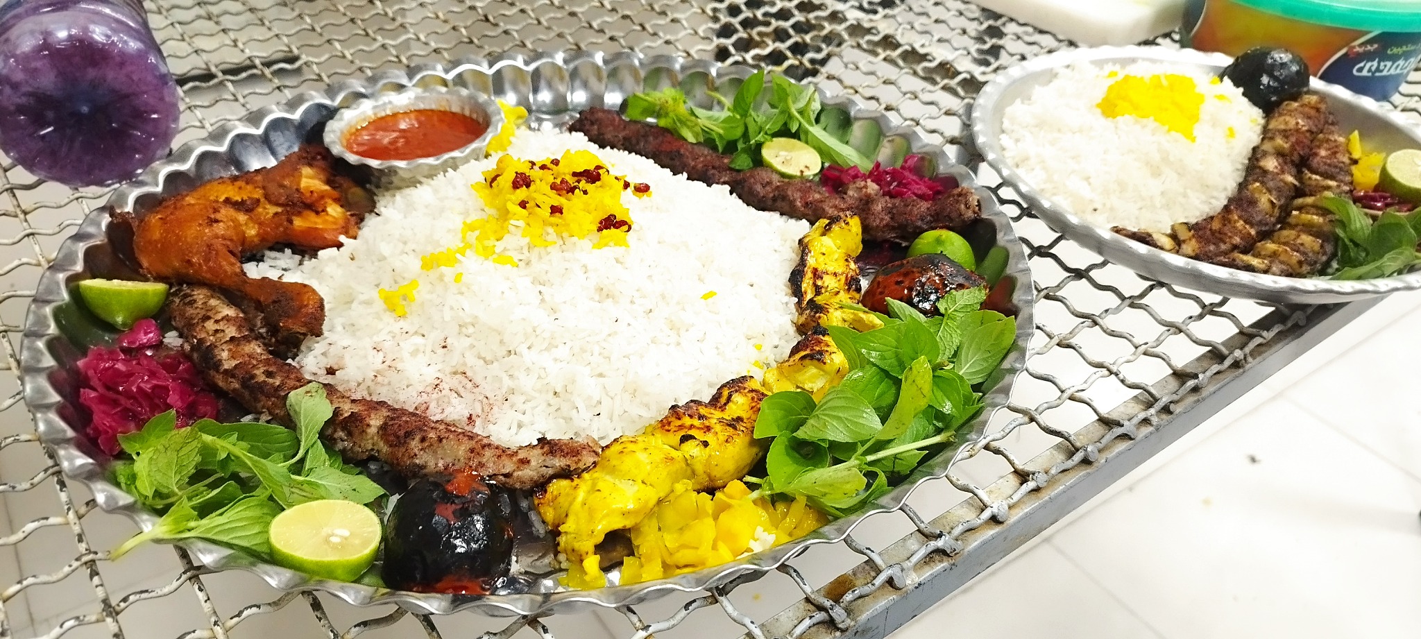 اقامتگاه و رستوران باوان