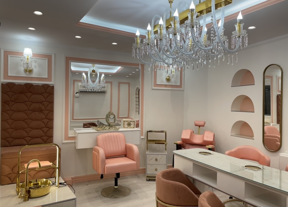 سالن زیبایی و آرایشگاه زنانه پدیده