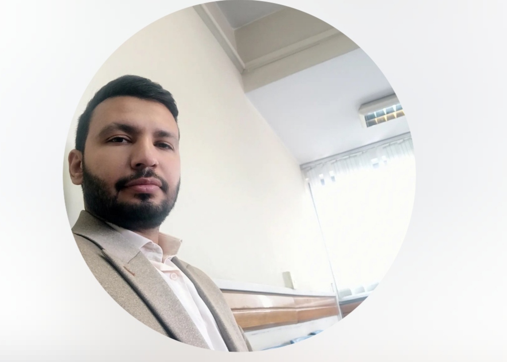 وکیل پایه یک دادگستری