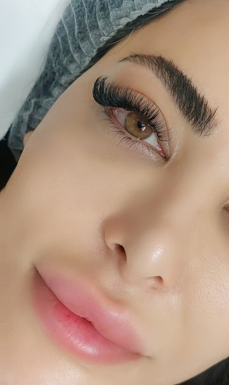 آکادمی زیبایی عروس نقره ای