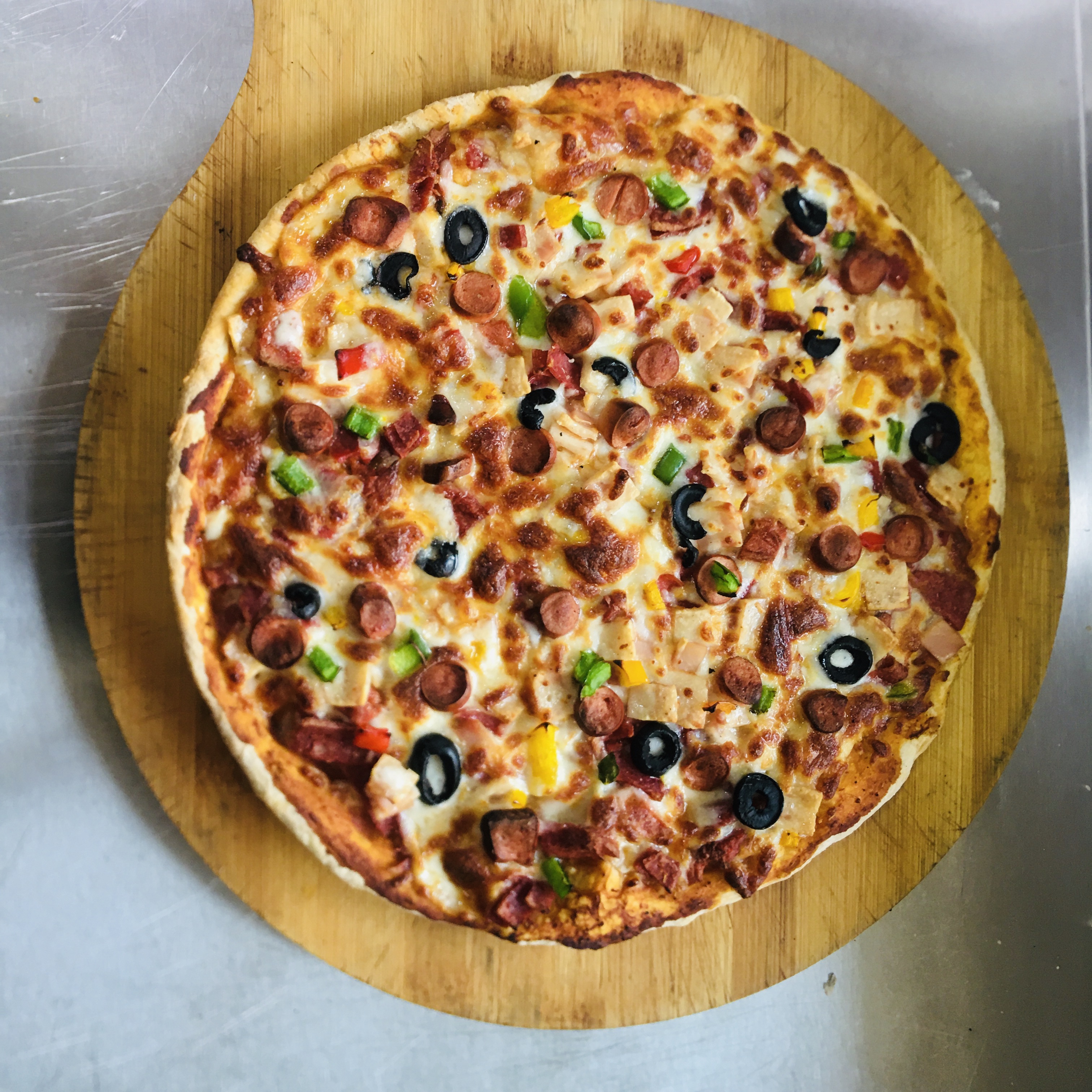 كافه رستوران صادقی