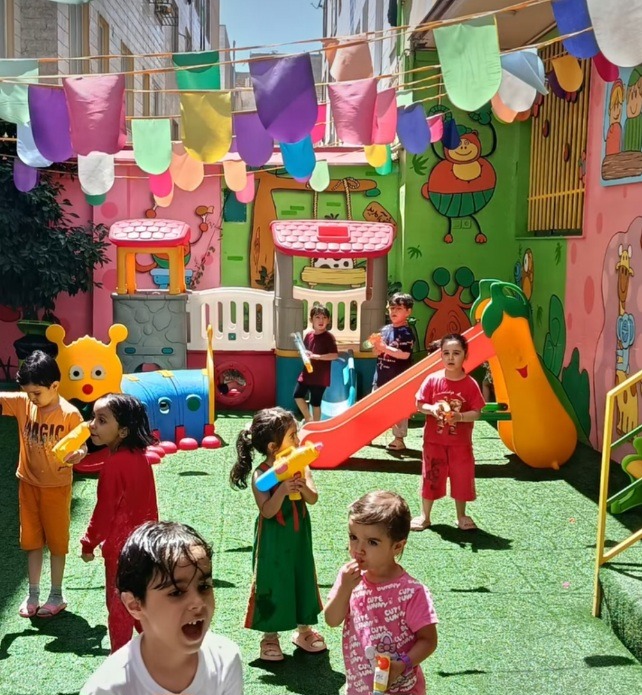 پیش دبستانی و مهد کودک هدهد درخشان