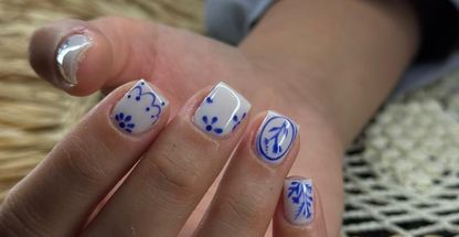 خدمات تخصصی و آموزش ناخن ریحانه