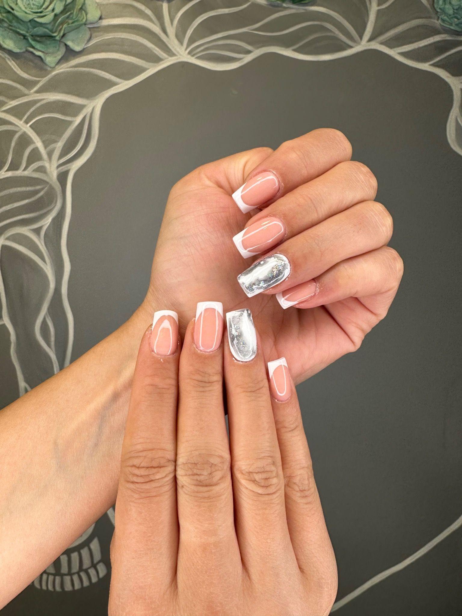 سالن زیبایی و تخصصی کاشت ناخن الا