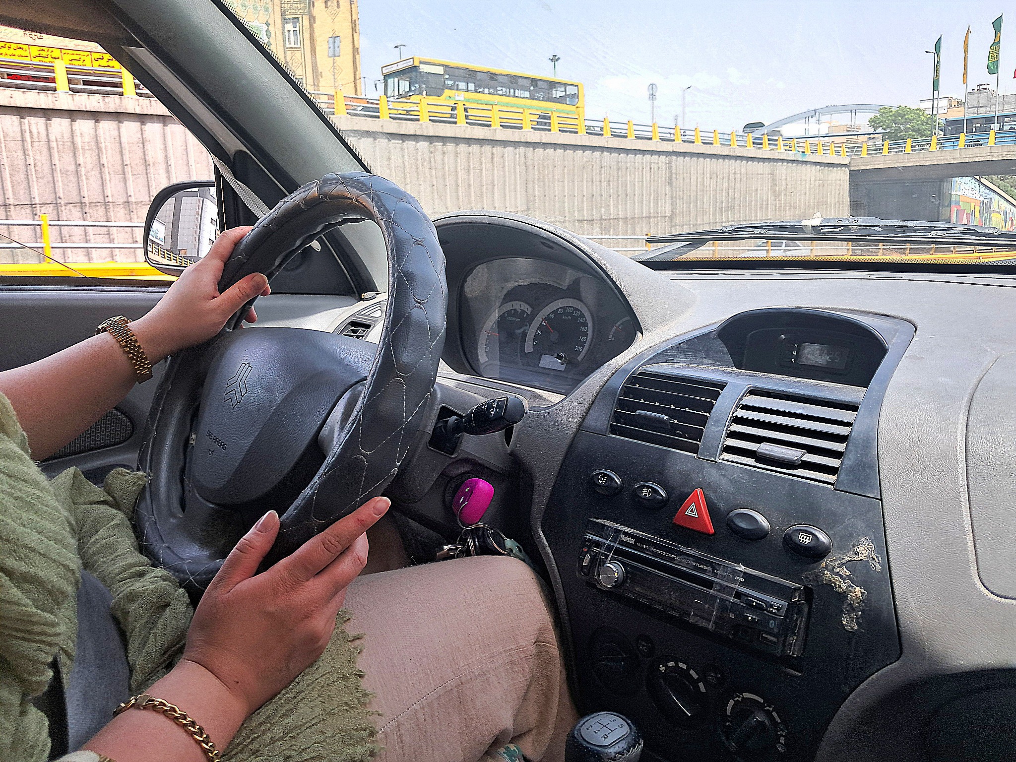 آموزش رانندگی خانم مرادی