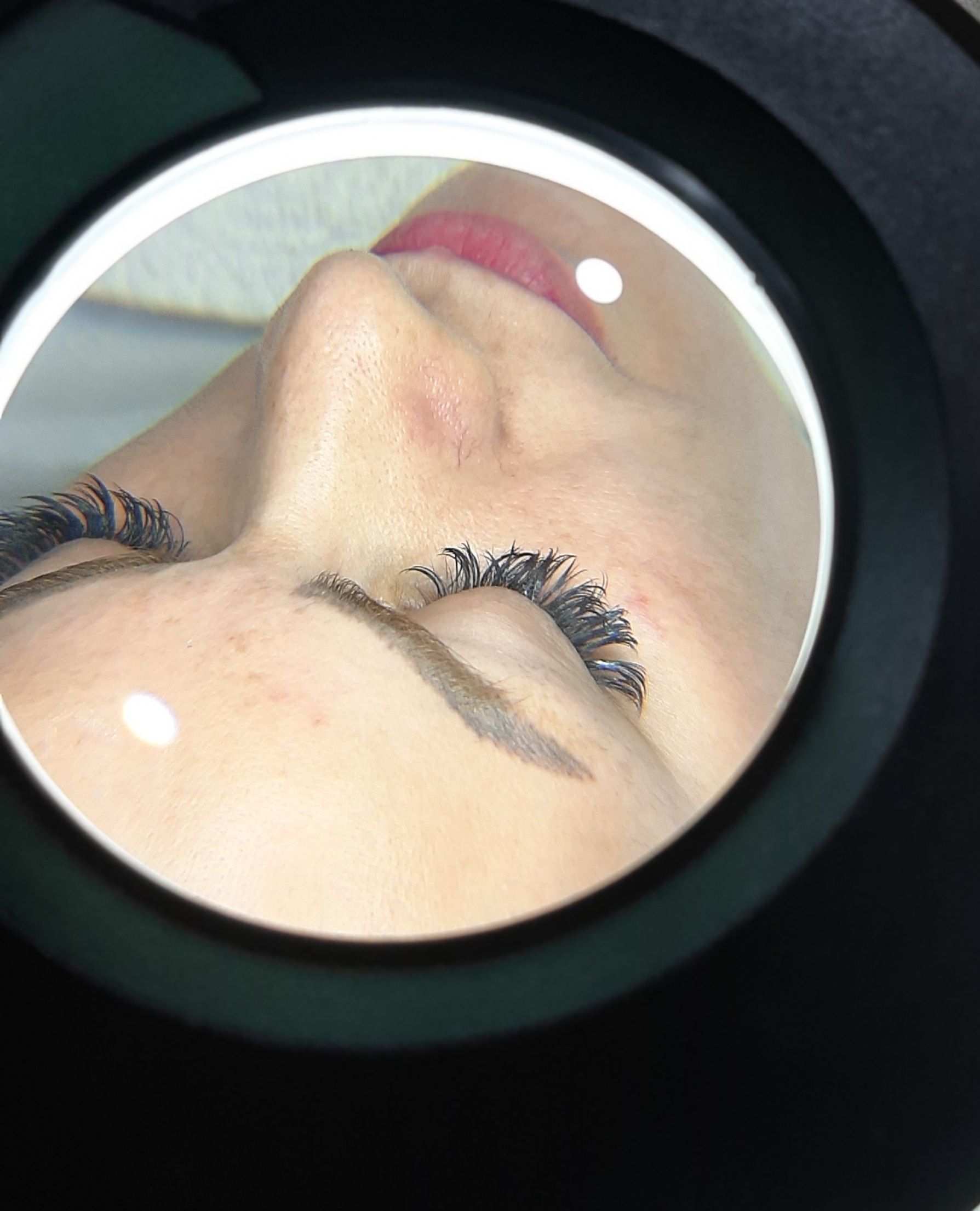 خدمات تخصصی پوست لیلا موسوی