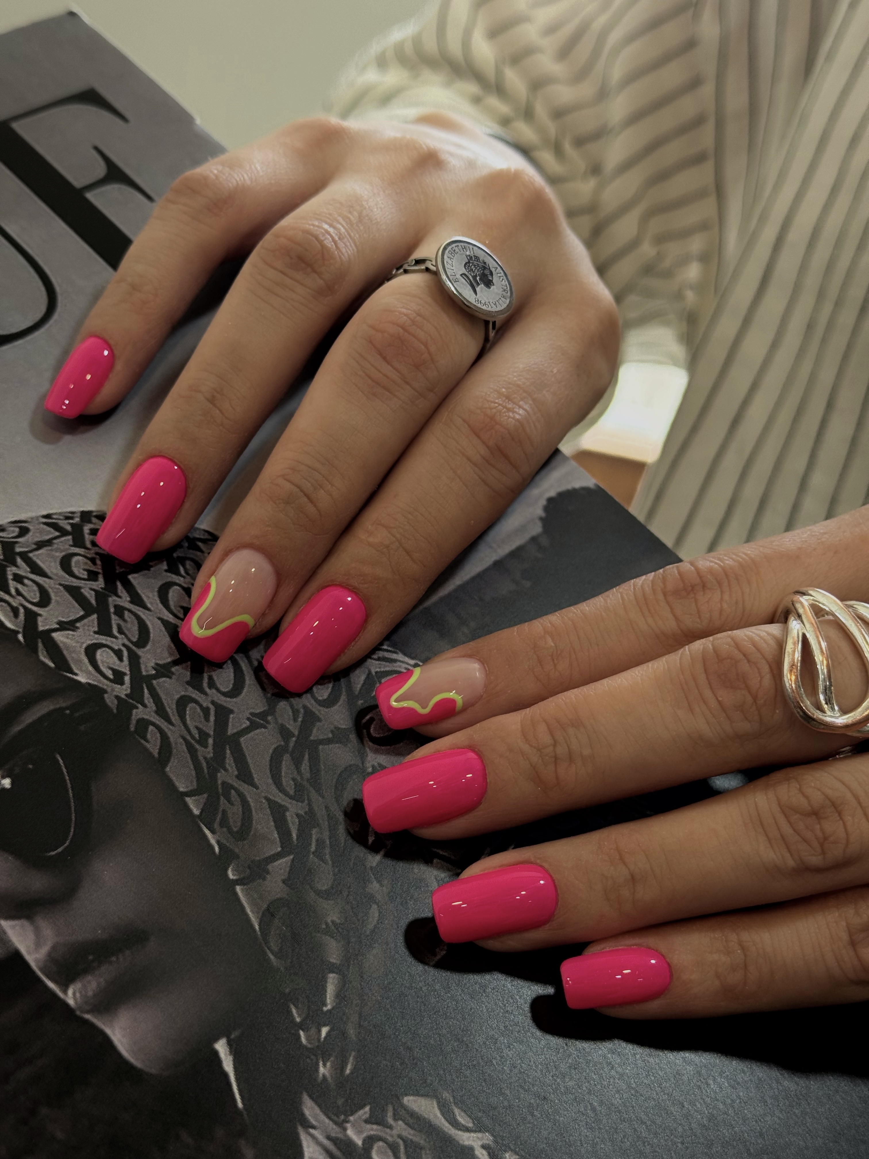 سالن تخصصی ناخن و مژه هِرا