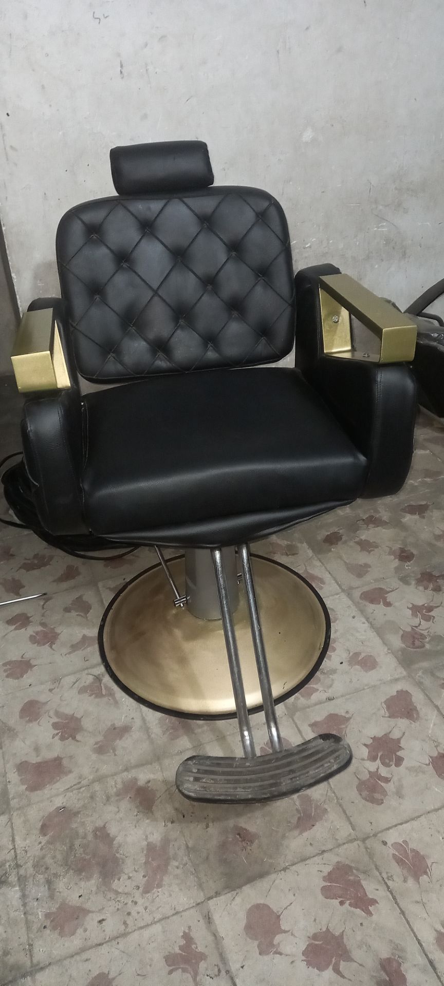 تولیدی تجهیزات فروشگاهی آدین شاپ